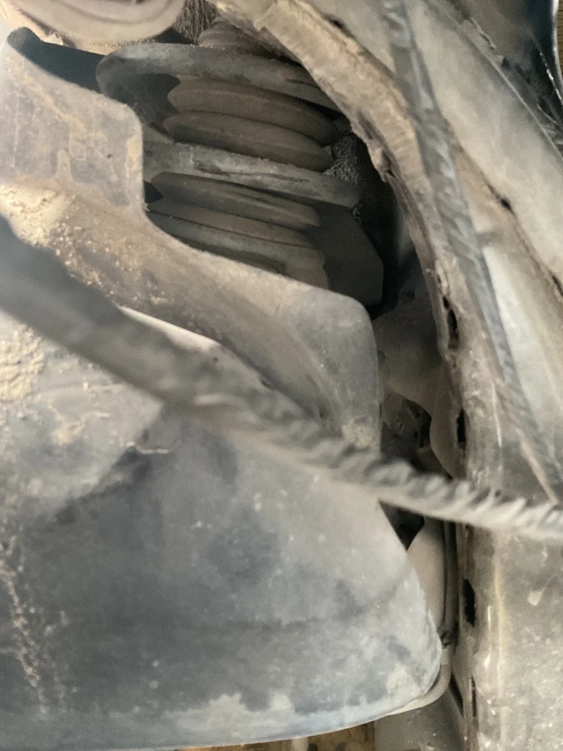 Foto de AMORTIGUADOR DELANTERO DERECHO BMW SERIE 1 BERLINA (E81/E87) 2.0 Turbodiesel CAT (143 CV / 105 KW)