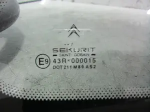 Foto de LUNA CUSTODIA TRASERA DERECHA CITROEN XSARA PICASSO 1.6 16V HDi (90 CV / 66 KW) referencia 43R000015 foto 3