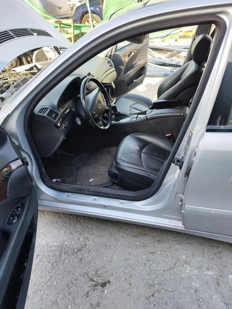 Foto de GOMAS CONTORNO PUERTA MERCEDES-BENZ CLASE E (BM 211) BERLINA 3.0 CDI CAT (190 CV / 140 KW)