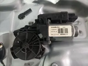 Foto de ELEVALUNAS TRASERO DERECHO KIA CEED (ED) 1.6 CRDi CAT (116 CV / 85 KW) referencia 834801H020 foto 2