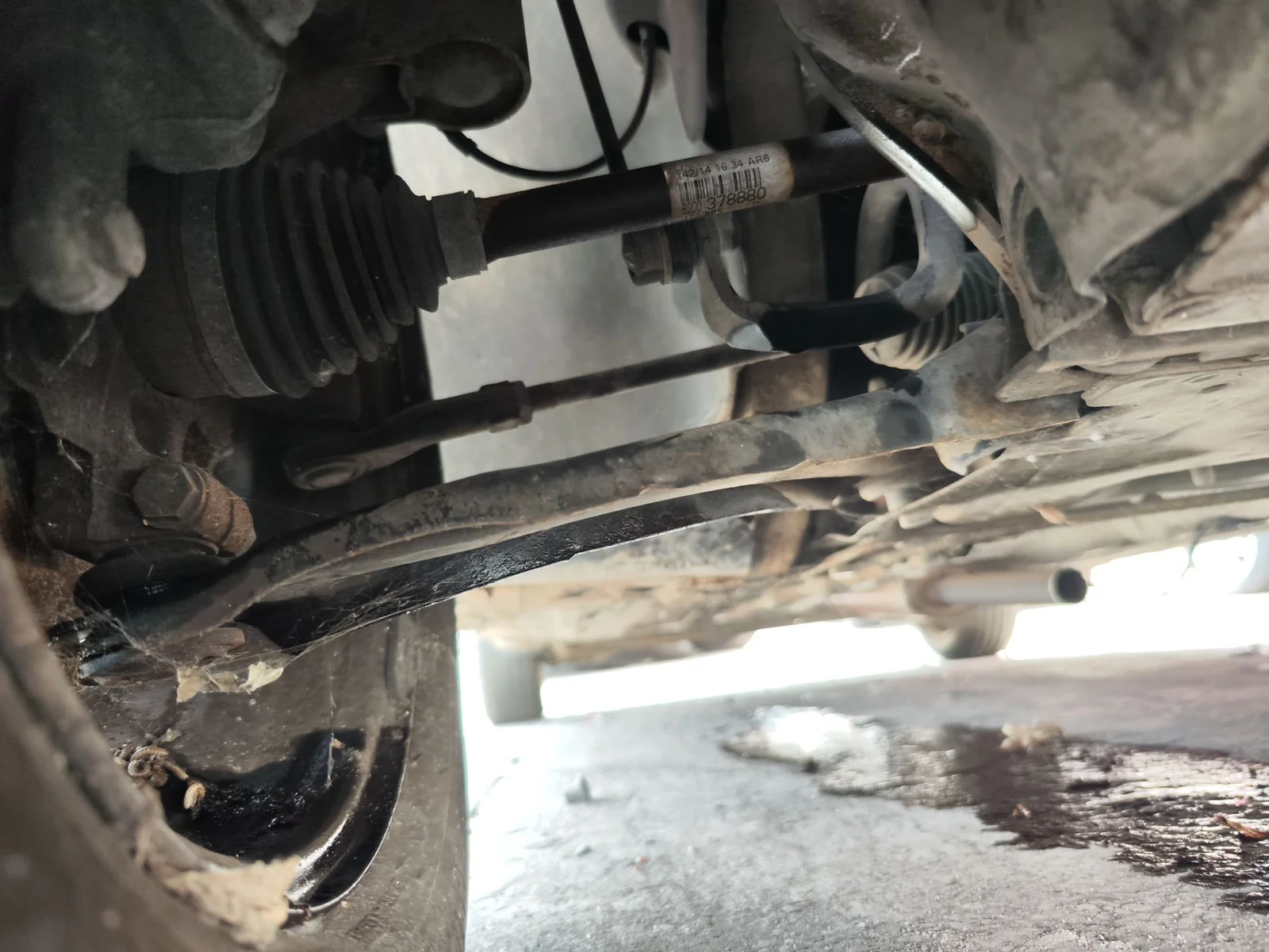 Foto de BRAZO SUSPENSION DELANTERO DERECHO RENAULT CLIO III 1.2 16V (75 CV / 55 KW)