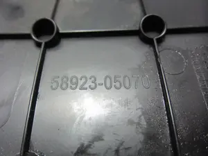 Foto de MOLDURA TOYOTA AVENSIS CROSS SPORT (T27) 1.8 16V CAT (147 CV / 108 KW) referencia 5892305070 foto 2