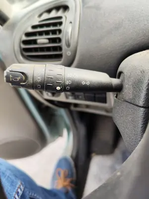 Foto de MANDO LUCES CITROEN XSARA PICASSO 2.0 HDi CAT (RHY / DW10TD) (90 CV / 66 KW)