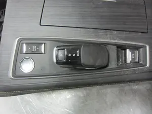 Foto de PALANCA CAMBIO PEUGEOT 508 Híbrido 265 kW (1.6 Ltr. - 147 kW) (360 CV / 265 KW) referencia 98213627 foto 1