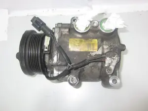 Foto de COMPRESOR AIRE ACONDICIONADO FORD FOCUS FAMILIAR (CAK) 1.8 TDDI Turbodiesel CAT (90 CV / 66 KW) referencia YS4H19D629AB foto 3