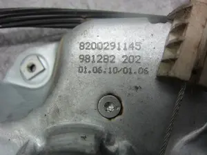 Foto de ELEVALUNAS DELANTERO IZQUIERDO RENAULT CLIO III 1.2 (75 CV / 55 KW) referencia 8200291145 foto 4