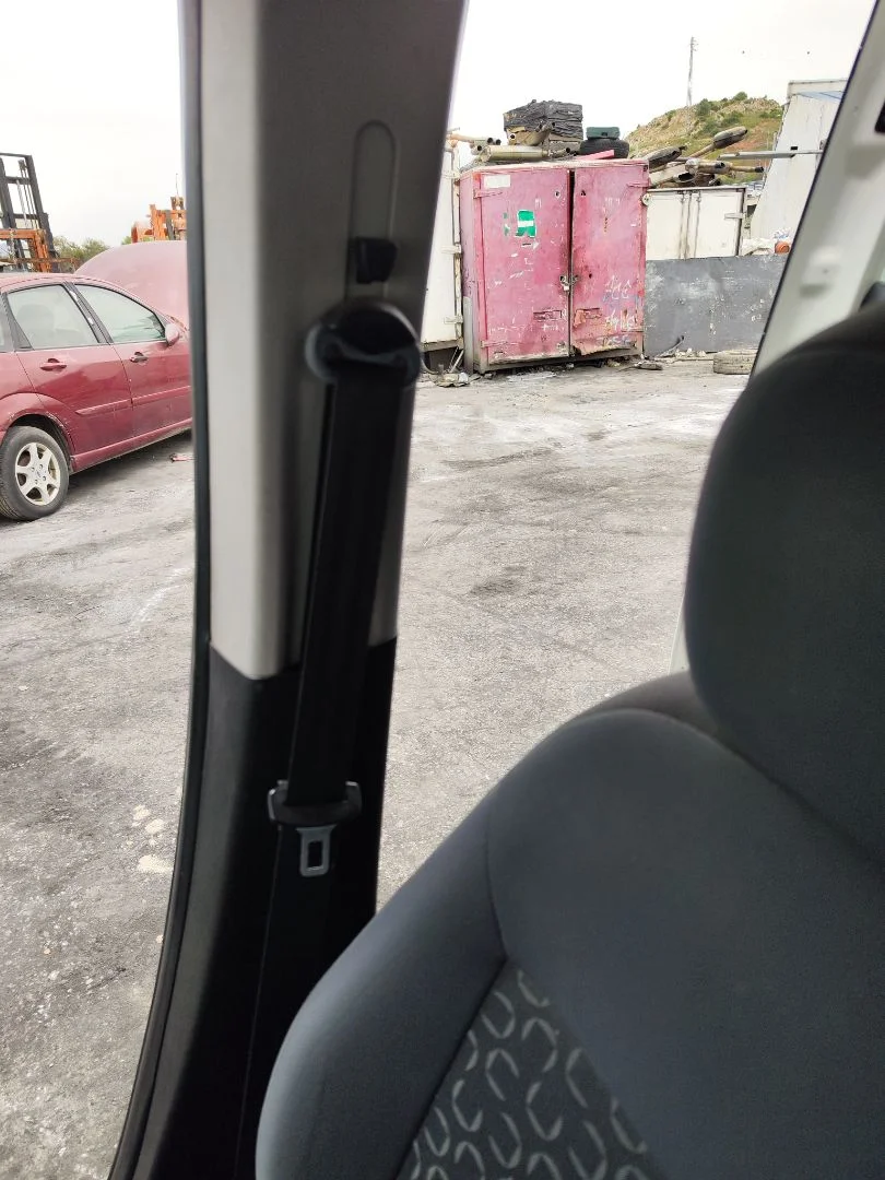 Foto de CINTURON SEGURIDAD DELANTERO DERECHO FIAT II DOBLÒ (152) 1.6 JTDM 16V CAT (105 CV / 77 KW)