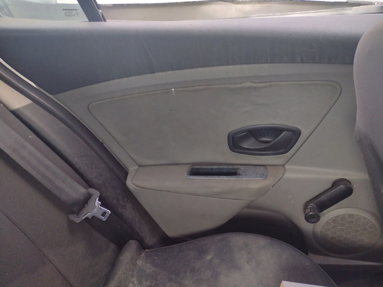 Foto de ELEVALUNAS TRASERO IZQUIERDO RENAULT MEGANE III BERLINA 5P 1.5 dCi Diesel CAT (86 CV / 63 KW) referencia 827210003R