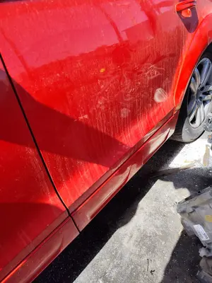 Foto de PUERTA TRASERA IZQUIERDA AUDI Q7 (4L) 3.0 V6 24V TDI (233 CV / 171 KW) referencia 4L0833051 foto 3