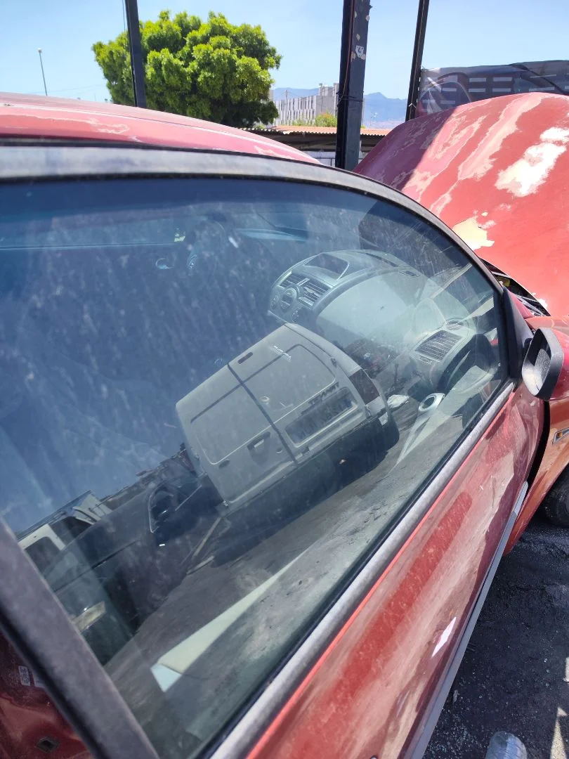 Foto de LUNA DELANTERA DERECHA RENAULT MEGANE II BERLINA 3P 1.9 dCi Diesel (120 CV / 88 KW) referencia 8200077231
