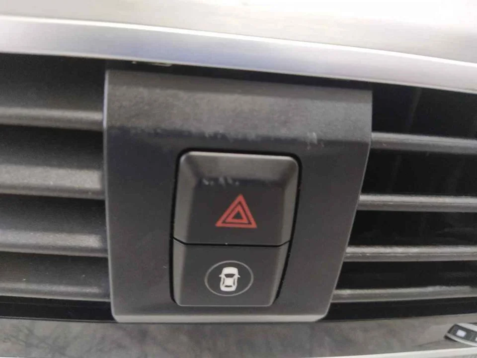 Foto de WARNING BMW SERIE X3 (G01) 3.0 24V Turbodiesel (265 CV / 195 KW)