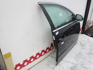Foto de PUERTA DELANTERA DERECHA VOLKSWAGEN PASSAT BERLINA (3C2) 2.0 TDI (140 CV / 103 KW) foto 5