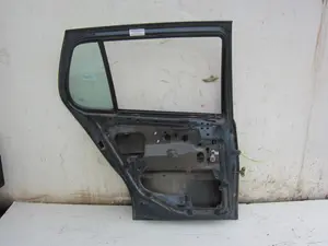 Foto de PUERTA TRASERA IZQUIERDA VOLKSWAGEN POLO III BERLINA (6N2) 1.4 16V (75 CV / 55 KW) foto 4