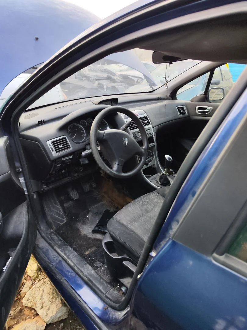 Foto de GOMAS CONTORNO PUERTA PEUGEOT 307 (S1)(04.2001) 1.6 16V CAT (109 CV / 80 KW)