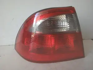 Foto de PILOTO TRASERO IZQUIERDO SAAB 9-5 BERLINA 3.0 V6 TiD CAT (175 CV / 129 KW) referencia 5142195 foto 4