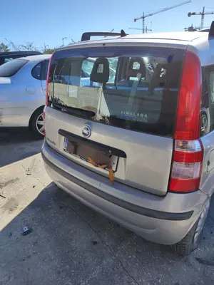 Foto de PORTON TRASERO FIAT II PANDA (169) 1.2 CAT (60 CV / 44 KW) foto 2