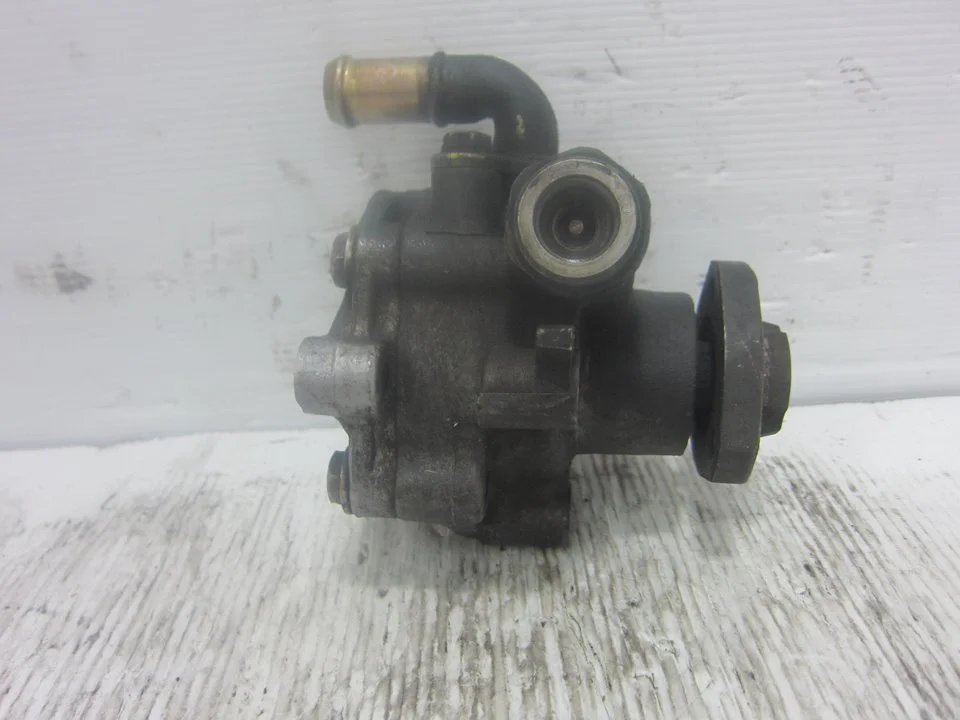 Foto de BOMBA DIRECCION SEAT LEON ST 5F8 referencia 422154A
