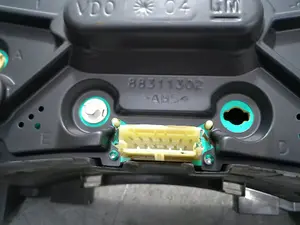 Foto de CUADRO INSTRUMENTOS OPEL MERIVA 1.7 16V DTI CAT (Y 17 DT / LR6) (75 CV / 55 KW) referencia 13173381XT foto 2