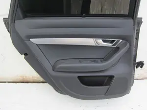 Foto de GUARNECIDO PUERTA TRASERA IZQUIERDA AUDI A6 BERLINA (4F2) 4.2 V8 40V (335 CV / 246 KW)
