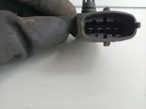 Foto de SENSOR RENAULT MEGANE II BERLINA 5P referencia 8200375080 foto 3