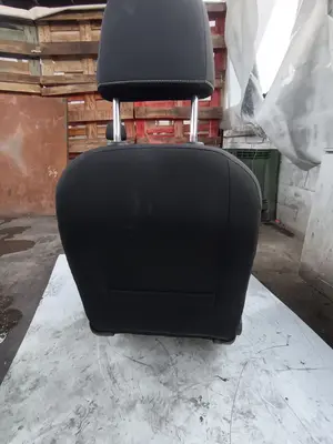 Foto de ASIENTO DELANTERO DERECHO VOLKSWAGEN GOLF VII (5G1/BE1) 1.6 16V TDI DPF (110 CV / 81 KW) foto 3