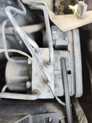 Foto de ABS BMW SERIE 1 BERLINA (E81/E87) 2.0 16V Diesel CAT (122 CV / 90 KW) referencia 34512460468