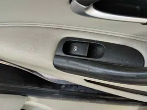 Foto de MANDO ELEVALUNAS TRASERO IZQUIERDO SAAB 9-3 BERLINA 1.9 TiD CAT (150 CV / 110 KW)