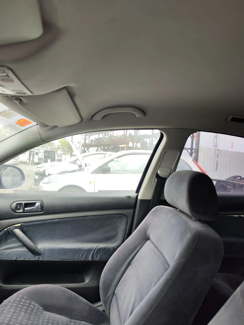 Foto de ASIDERO TECHO DELANTERO DERECHO VOLKSWAGEN PASSAT BERLINA (3B3) 1.9 TDI (131 CV / 96 KW) referencia 3B0857607 FKZ