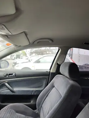 Foto de ASIDERO TECHO DELANTERO DERECHO VOLKSWAGEN PASSAT BERLINA (3B3) 1.9 TDI (131 CV / 96 KW) referencia 3B0857607  FKZ