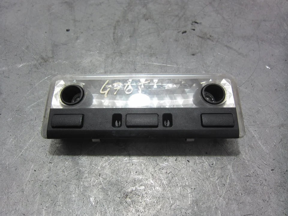 Foto de LUZ INTERIOR BMW SERIE 3 BERLINA (E46) 1.9 CAT (118 CV / 87 KW) referencia 63316962141