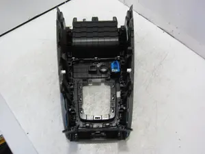 Foto de CONSOLA CENTRAL CITROEN C5 AIRCROSS 1.2 12V e-THP / PureTech (131 CV / 96 KW) referencia 98183646YC foto 6