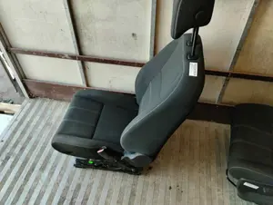 Foto de JUEGO ASIENTOS COMPLETO RENAULT MEGANE III BERLINA 5P 1.2 TCE (132 CV / 97 KW) foto 4