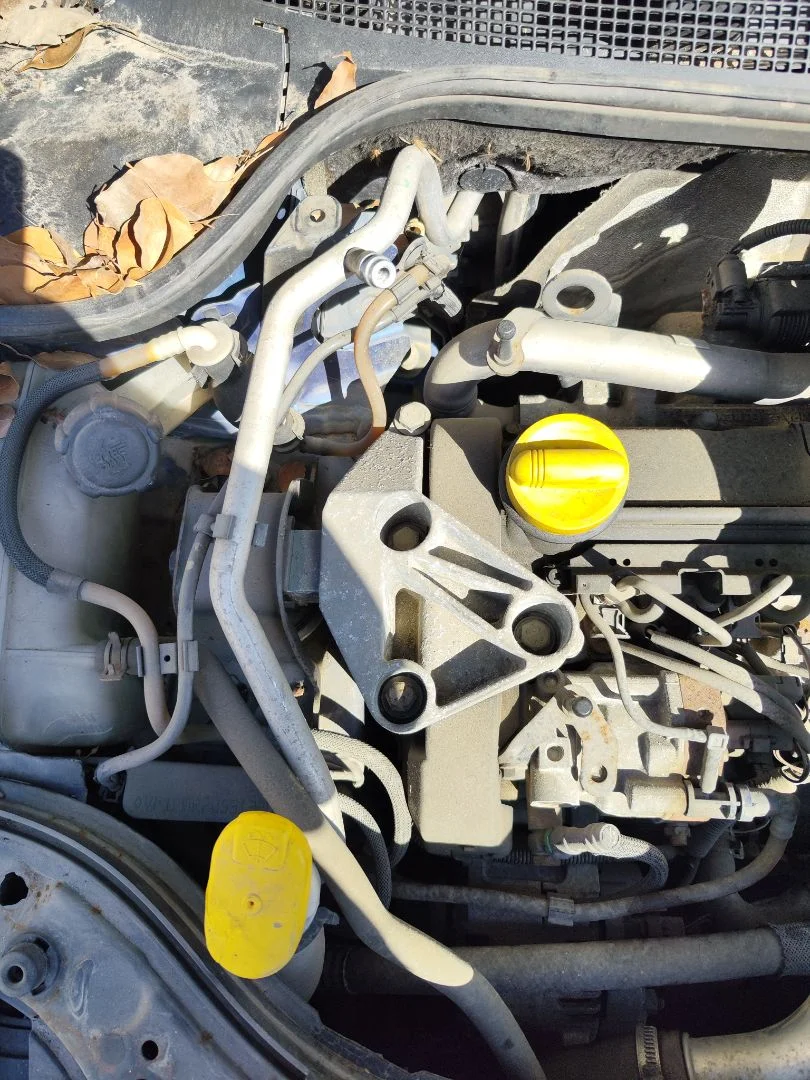 Foto de TUBOS AIRE ACONDICIONADO RENAULT MEGANE II BERLINA 5P 1.5 dCi Diesel (101 CV / 74 KW)