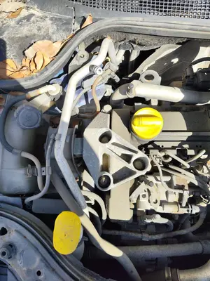 Foto de TUBOS AIRE ACONDICIONADO RENAULT MEGANE II BERLINA 5P 1.5 dCi Diesel (101 CV / 74 KW)