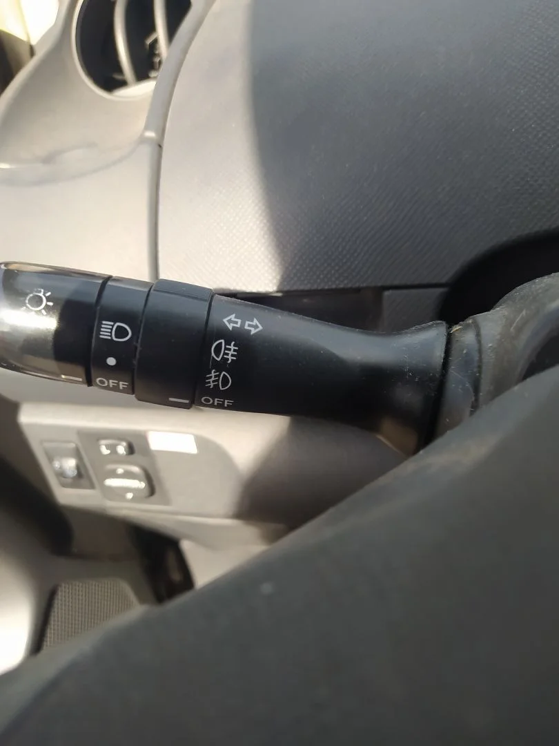 Foto de MANDO LUCES TOYOTA YARIS (KSP9/SCP9/NLP9) 1.4 Turbodiesel CAT (90 CV / 66 KW)