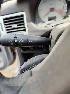 Foto de MANDO MULTIFUNCION PEUGEOT 307 BREAK/ SW (S2) 2.0 16V HDi FAP CAT (RHR / DW10BTED4) (136 CV / 100 KW) foto 3