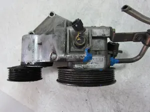 Foto de BOMBA DIRECCION FORD FOCUS BERLINA (CAK) referencia 2S413A696AA foto 7