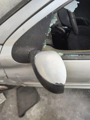 Foto de RETROVISOR IZQUIERDO PEUGEOT 206 1.6 16V CAT (109 CV / 80 KW) referencia 8149KY foto 3