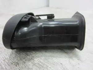 Foto de REJILLA AIREADORA FORD FOCUS BERLINA (CAK) 1.8 TDDI Turbodiesel CAT (90 CV / 66 KW) referencia 98AB19893BJW foto 2
