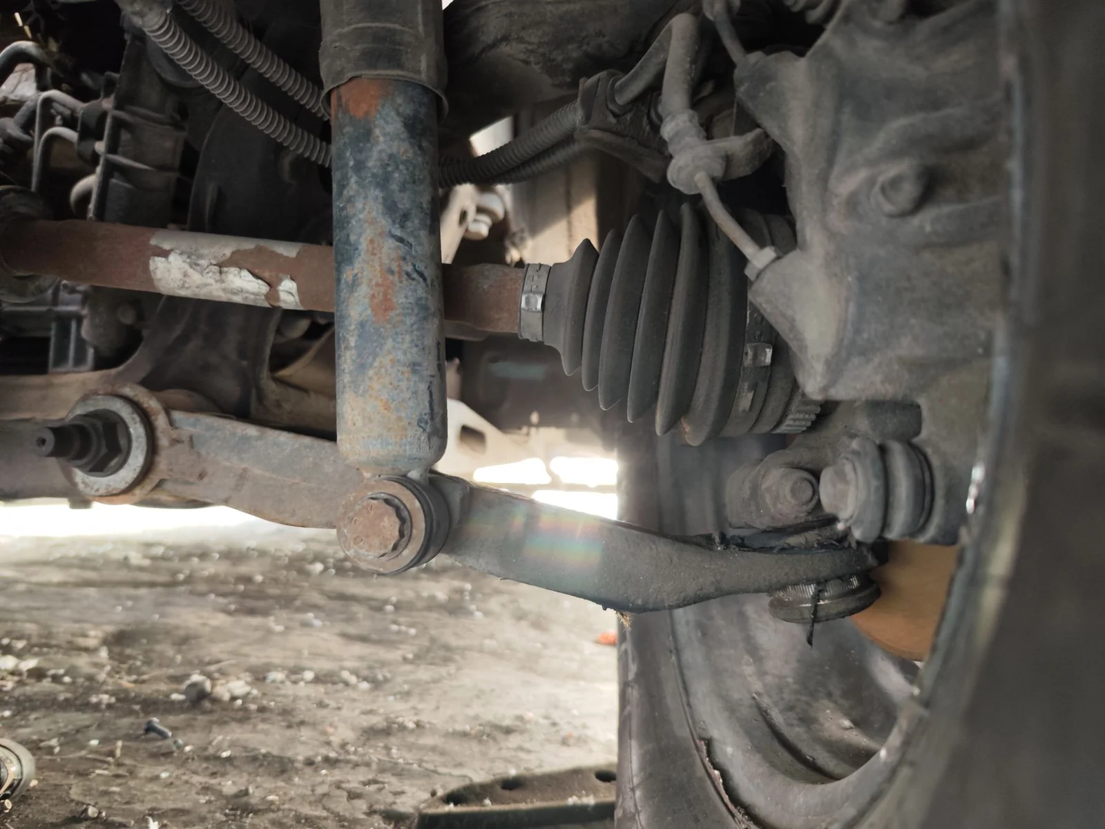Foto de TRANSMISION DELANTERA IZQUIERDA NISSAN INTERSTAR (X70) 2.5 dCi Diesel CAT (114 CV / 84 KW)