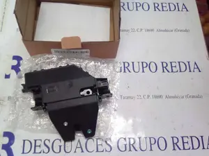 Foto de CERRADURA MALETERO / PORTON BMW SERIE 3 BERLINA (E90) referencia 51248196401