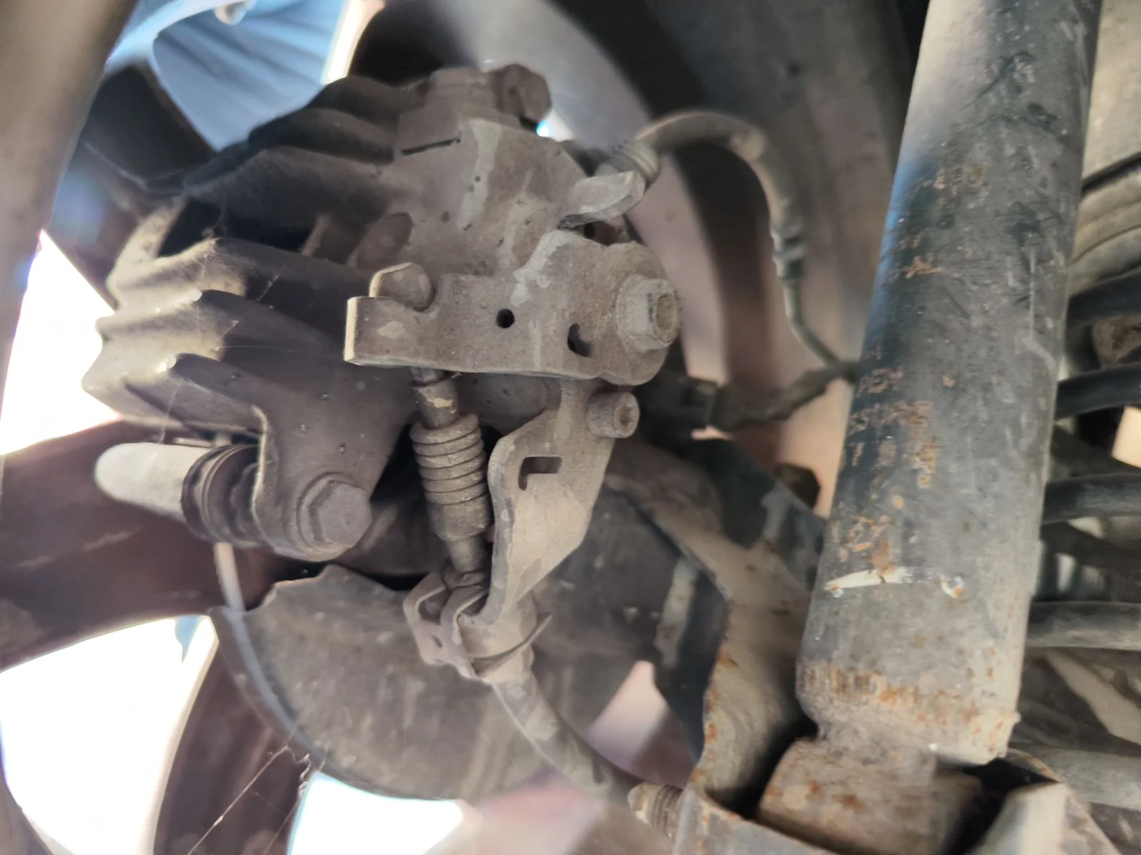 Foto de PINZA DE FRENO TRASERA IZQUIERDA SEAT CORDOBA BERLINA (6L2) 1.9 TDI (131 CV / 96 KW)