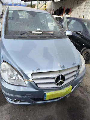 Foto de CAPO MERCEDES-BENZ CLASE B (BM 245) 2.0 CDI CAT (109 CV / 80 KW) referencia A1698800357 foto 4