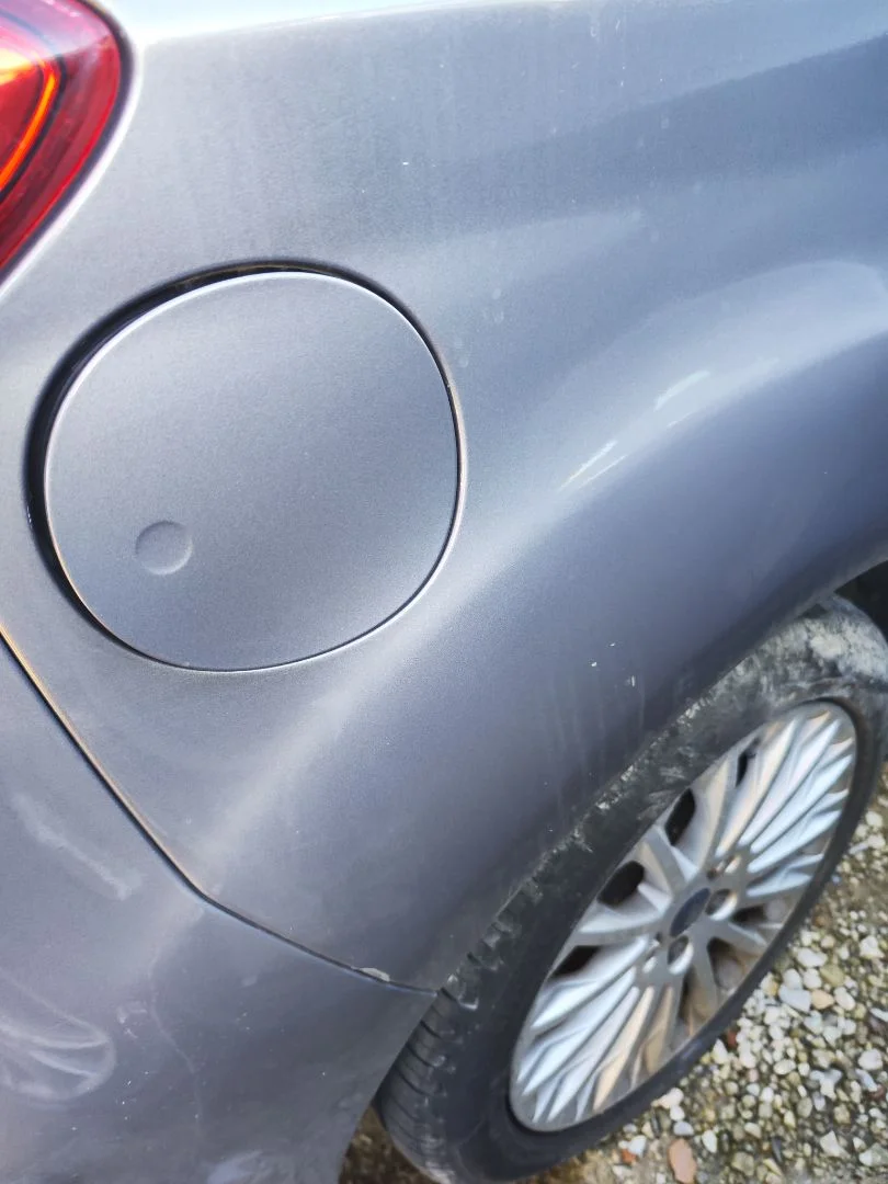 Foto de TAPA EXTERIOR COMBUSTIBLE FORD C-MAX (CB7) 1.6 TDCi CAT (116 CV / 85 KW)