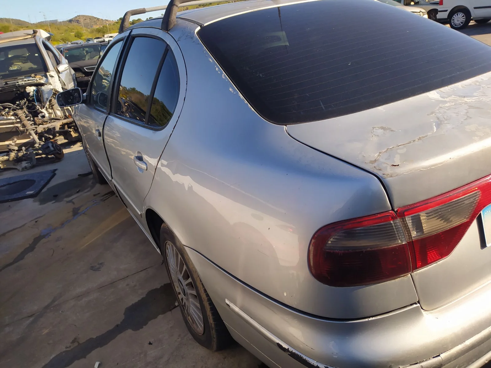 Foto de PILOTO TRASERO IZQUIERDO INTERIOR SEAT TOLEDO (1M2) 1.9 TDI (110 CV / 81 KW)