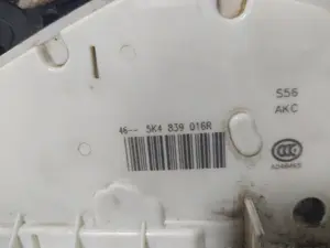 Foto de CERRADURA PUERTA TRASERA DERECHA VOLKSWAGEN GOLF VII (5G1/BE1) 2.0 TDI (184 CV / 135 KW) referencia 5K4839016R foto 5