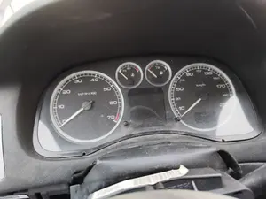Foto de CUADRO INSTRUMENTOS PEUGEOT 307 (S1)(04.2001) 1.6 16V CAT (109 CV / 80 KW)