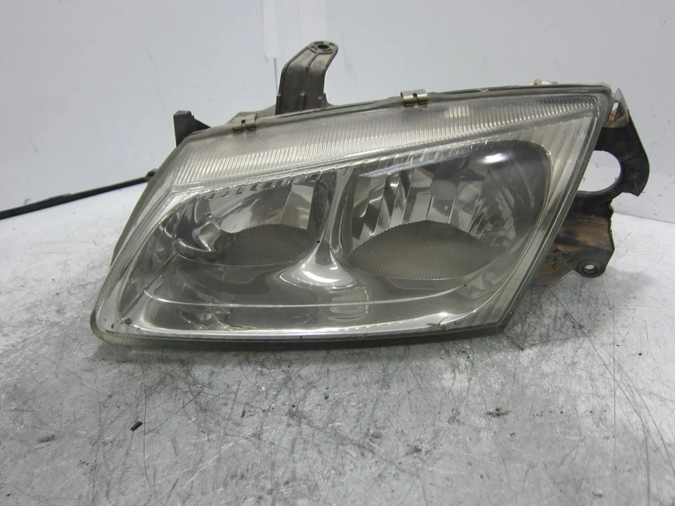 Foto de FARO IZQUIERDO NISSAN ALMERA (N16/E) 2.2 16V Turbodiesel CAT (110 CV / 81 KW) referencia 89003331