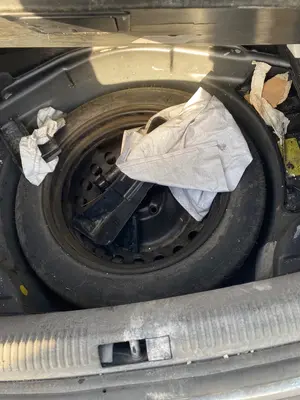 Foto de RUEDA DE REPUESTO AUDI A4 BERLINA (8E) 1.9 TDI (131 CV / 96 KW) referencia 447601025S FKZ foto 1