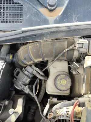 Foto de TUBO RENAULT MEGANE II COUPE/CABRIO 1.5 dCi Diesel (106 CV / 78 KW)